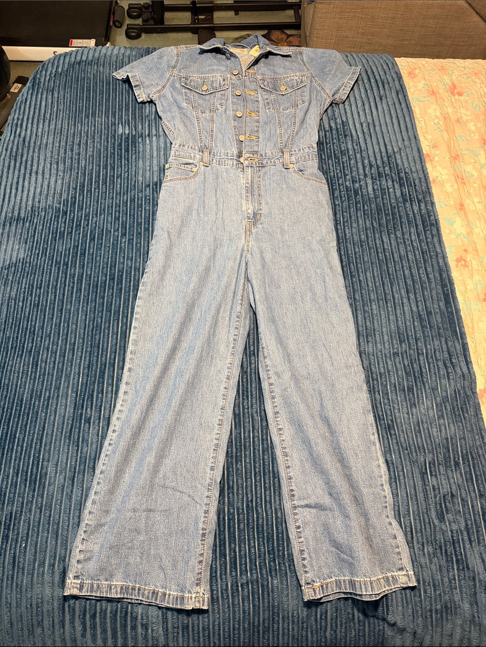 Denim Short-Sleeve Jumpsuit in Light Blue - Picture 2 of 3
